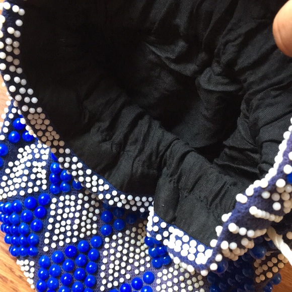 Trendy beaded mini bag/pouch - Picture 6 of 8